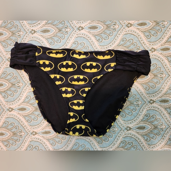 Batman Bikini Bottoms - L - Never Worn! DC Comics - Picture 1 of 3